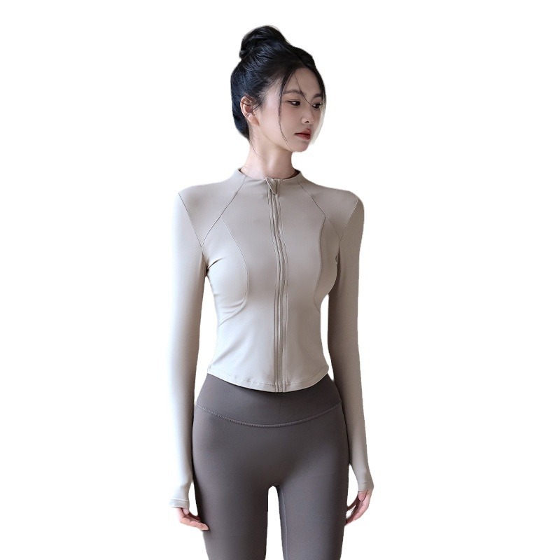 长袖修身运动外套