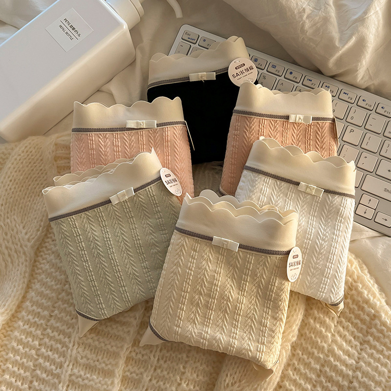 透氣無痕純棉抑菌中腰三角內褲