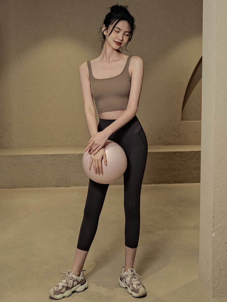 防震收副乳運動文胸