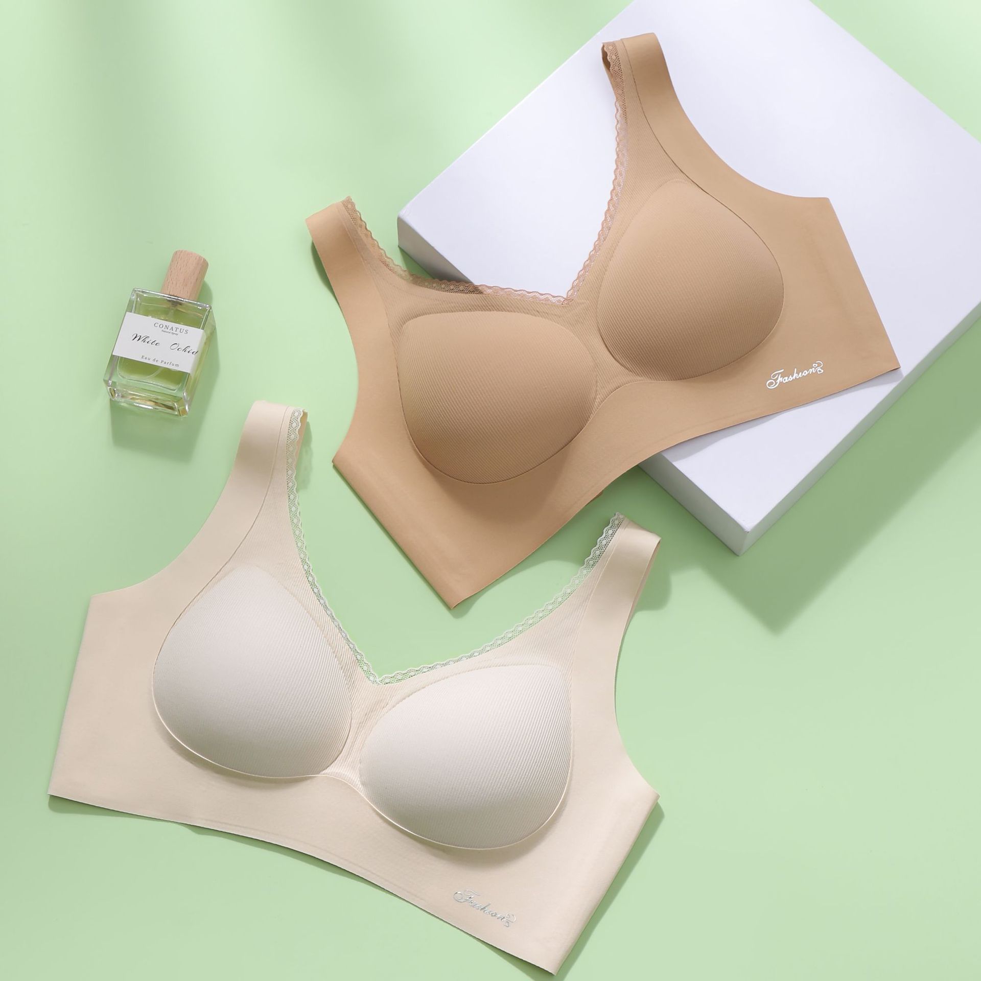 提拉無痕無鋼圈舒適抗菌收副乳防下垂美背文胸