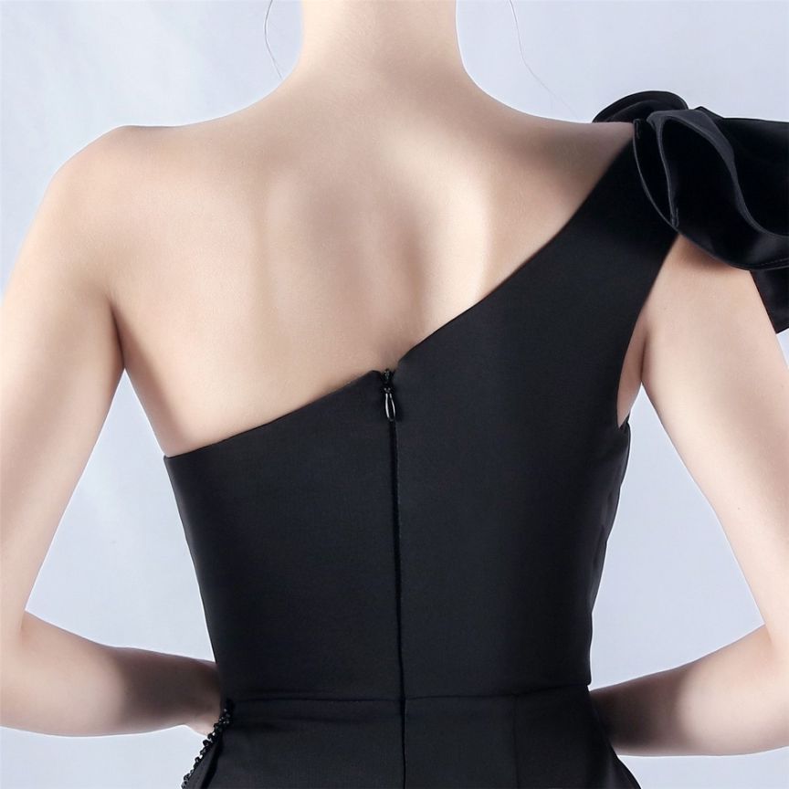 Gorgeous One Side Shoulder Evening Gown (Black) (Made To Order)