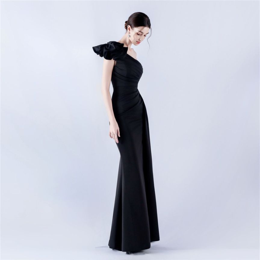 Gorgeous One Side Shoulder Evening Gown (Black) (Made To Order)