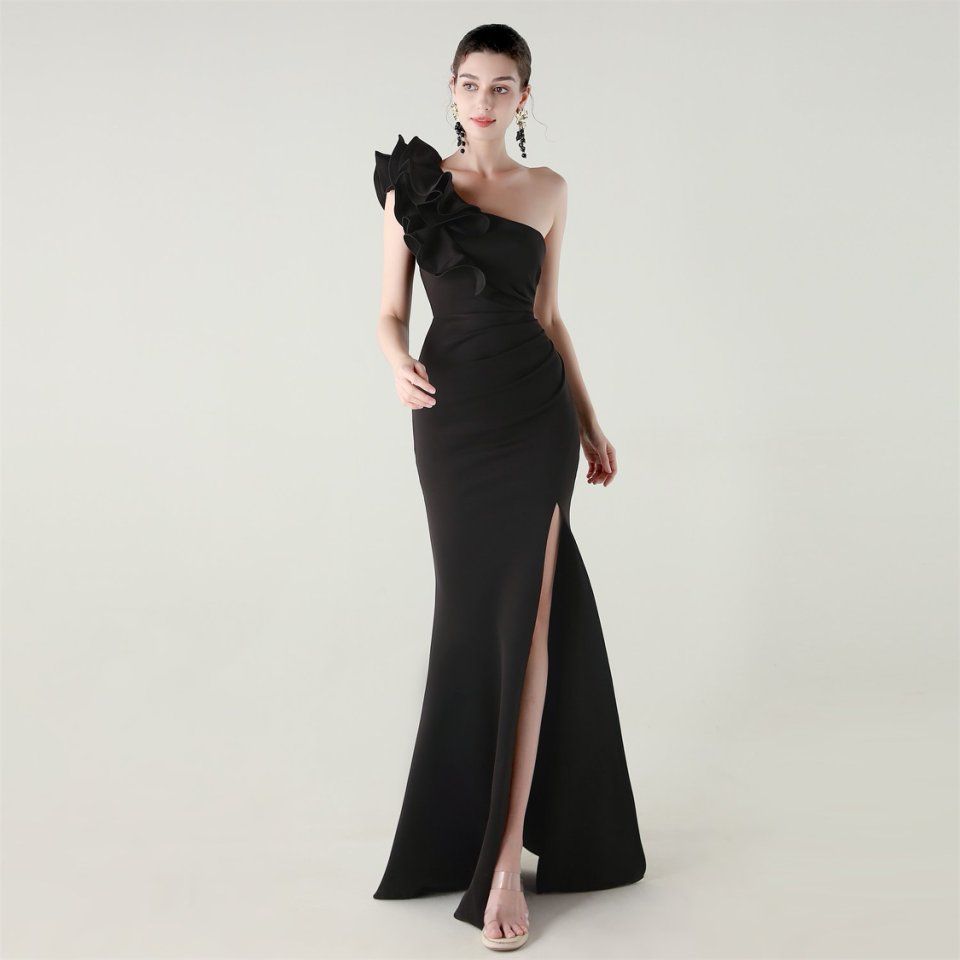 Gorgeous One Side Shoulder Fitting Evening Gown (Black) (Made To Order)