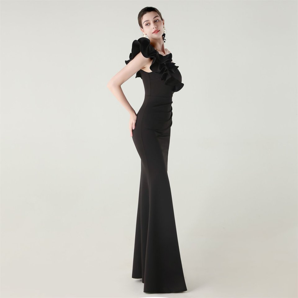 Gorgeous One Side Shoulder Fitting Evening Gown (Black) (Made To Order)