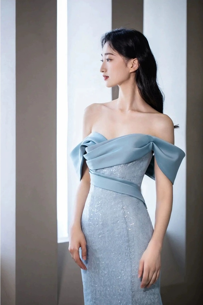 Elegant Off Shoulder Sequins Mermaid Long Gown 