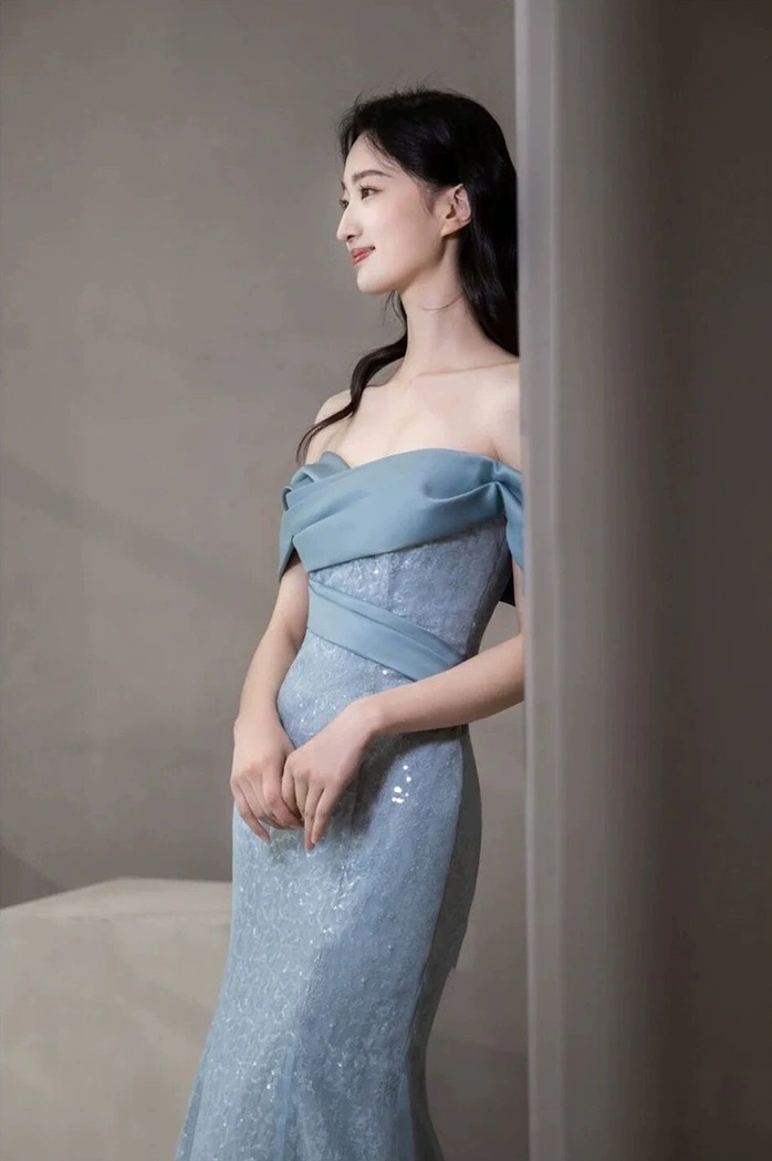 Elegant Off Shoulder Sequins Mermaid Long Gown 
