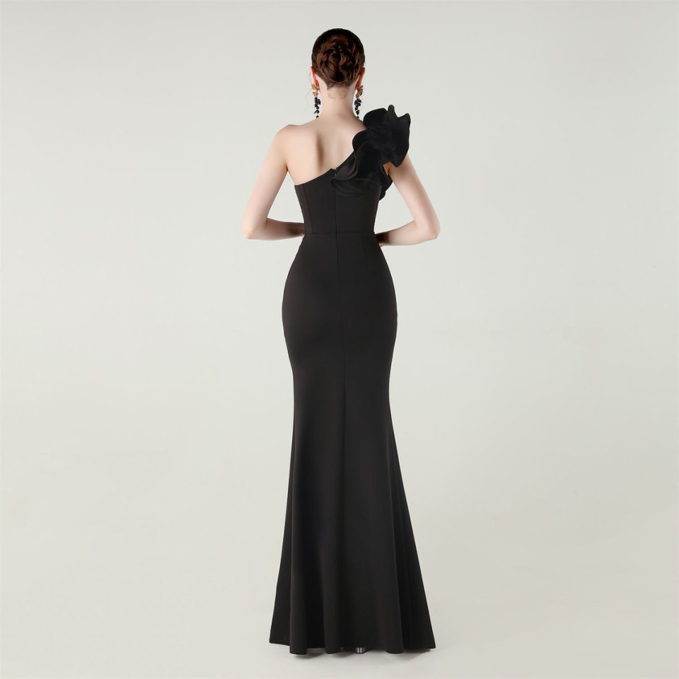 Gorgeous One Side Shoulder Fitting Evening Gown (Black) (Made To Order)