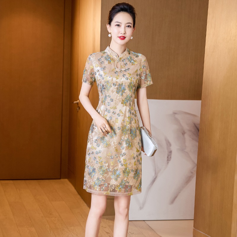 Elegant Short Sleeve Lace Cheongsam (Made To Order)