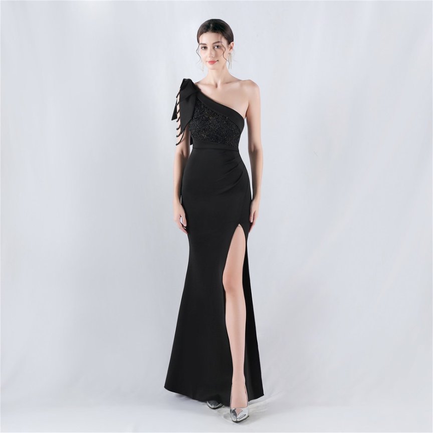 Elegant One-Shoulder Black Evening Gown with Side Slit and Bow Detail (Made To Order)