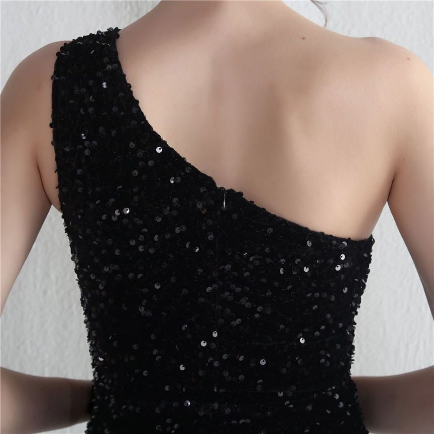 One Side Shoulder Sequins with Overlap Slit Evening Gowns (Black) (Made To Order)