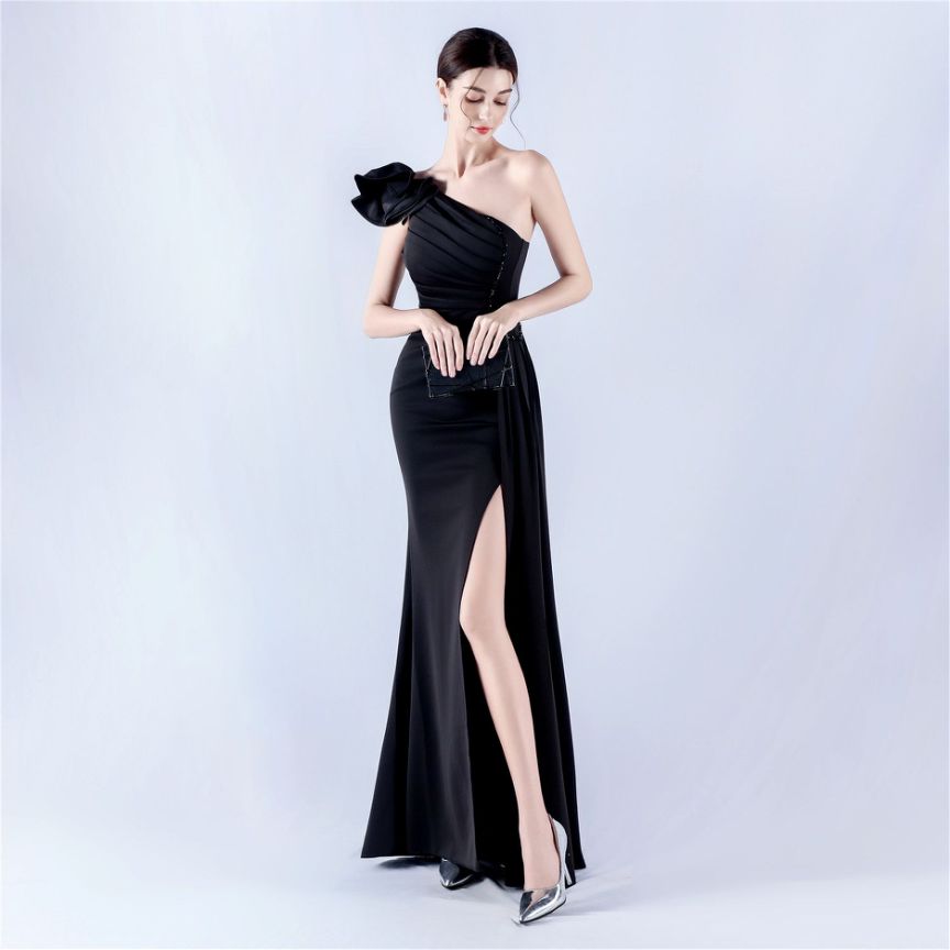 Gorgeous One Side Shoulder Evening Gown (Black) (Made To Order)