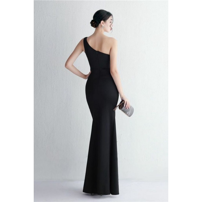 Elegant One Side Off Shoulder with High Slit Gowns (Black) (Made To Order)