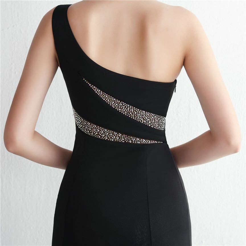 Elegant One Side Off Shoulder with High Slit Gowns (Black) (Made To Order)
