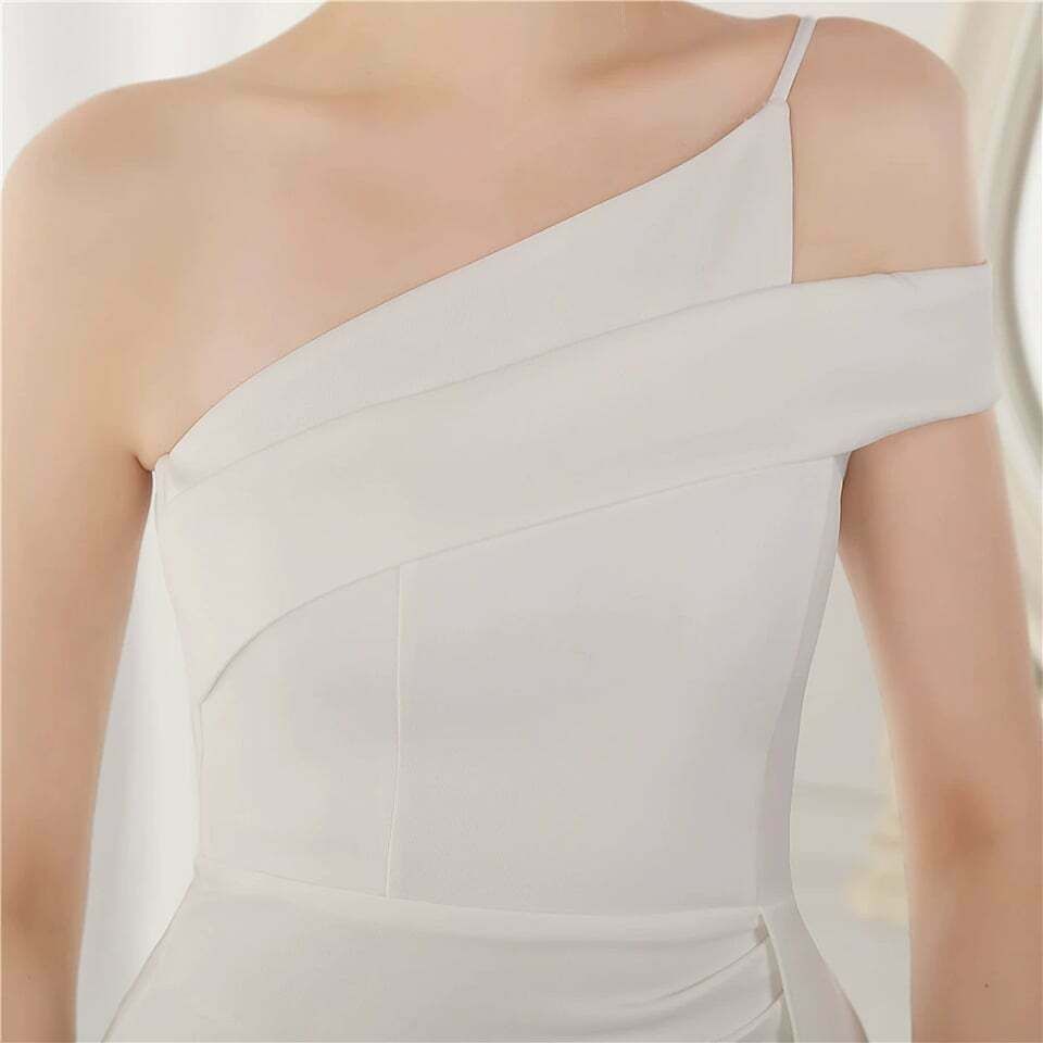[ReadyStock] One Side Off Shoulder Classy Evening Gowns - White