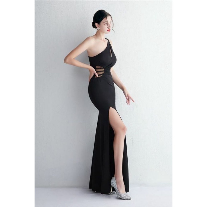 Elegant One Side Off Shoulder with High Slit Gowns (Black) (Made To Order)