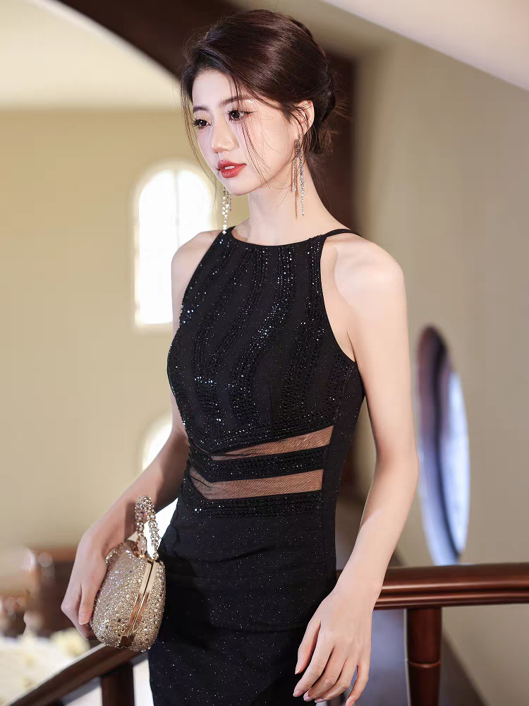 Round Neck with Transparent Pattern Waist Gown (Retail)