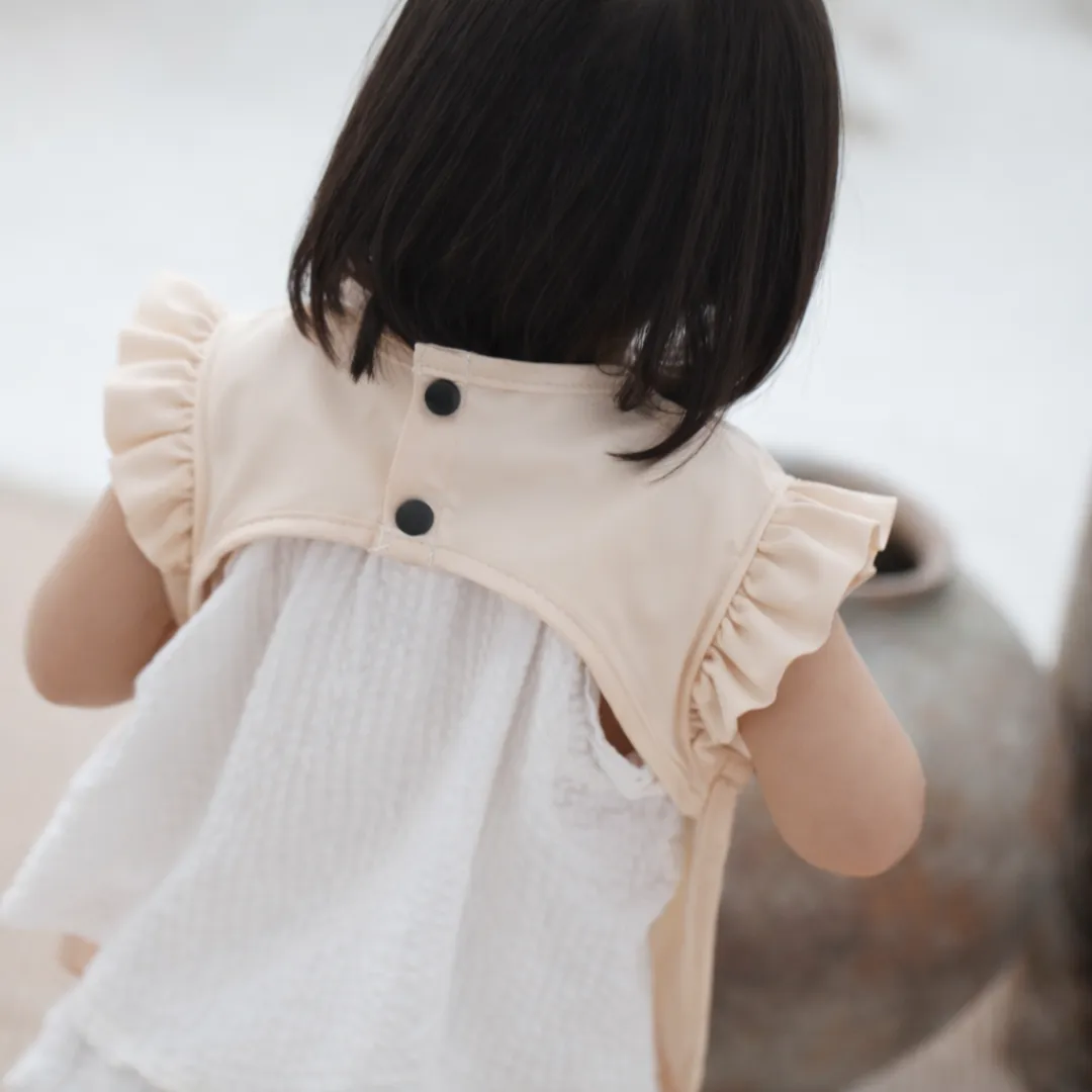 Mils & Key Mess-Proof Ruffled Apron / Bib