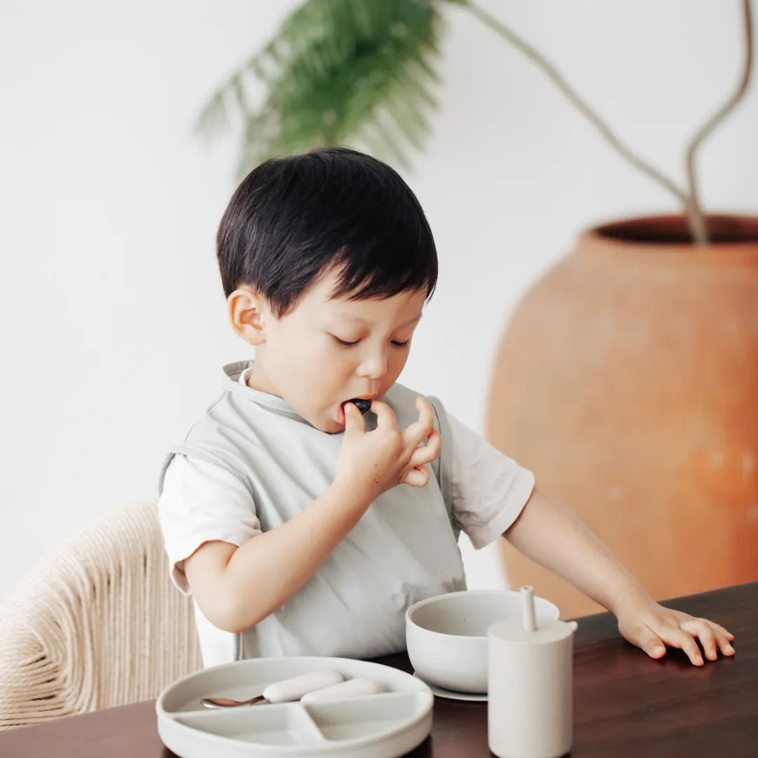 Mils & Key Mess-Proof Sleeveless Apron / Bib