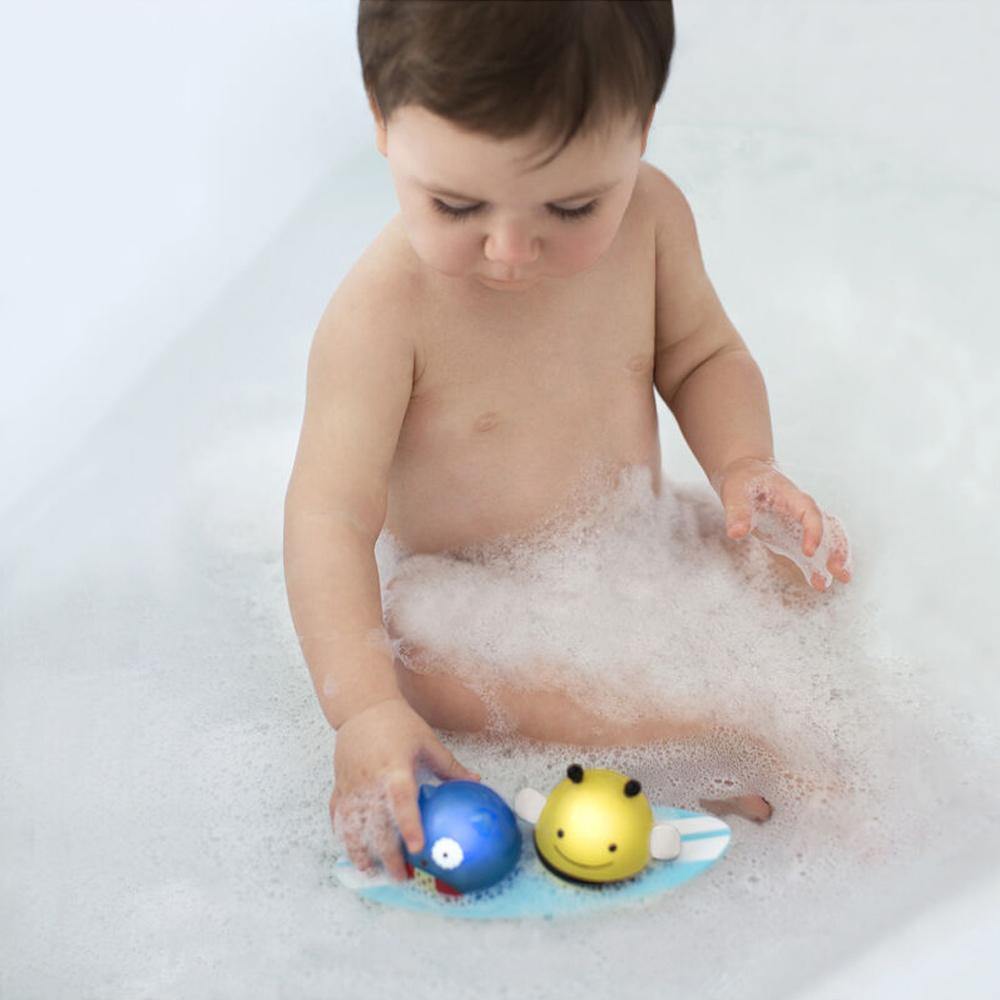 Skip Hop Zoo Bath Light Up Surfer-Bebehaus