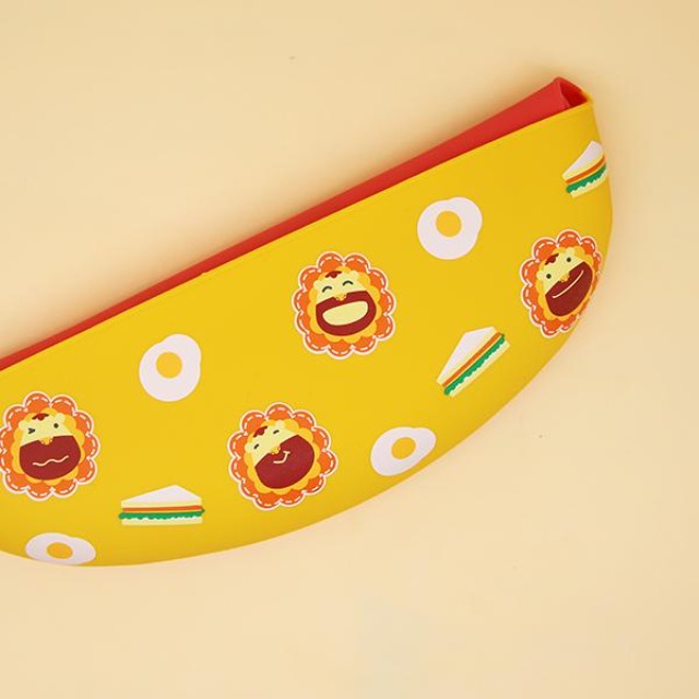 Marcus & Marcus Wide Coverage Silicone Bib-Bebehaus