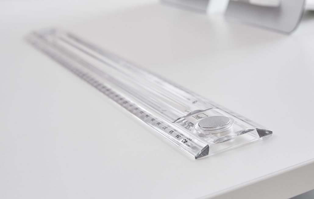 Moll Magnetic Ruler-Bebehaus