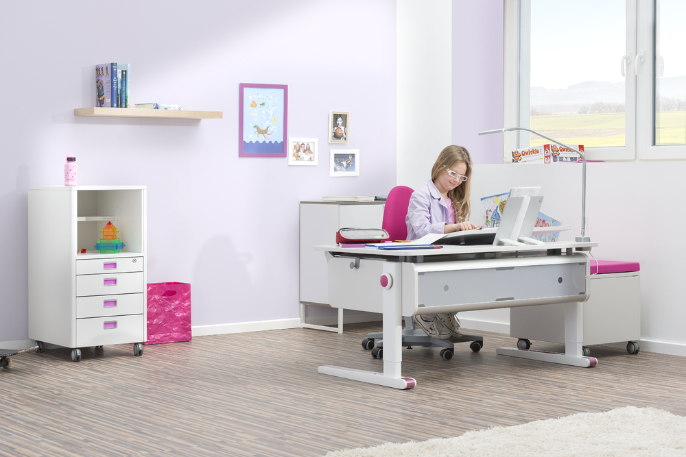 Moll Champion Ergonomic Study Table-Bebehaus