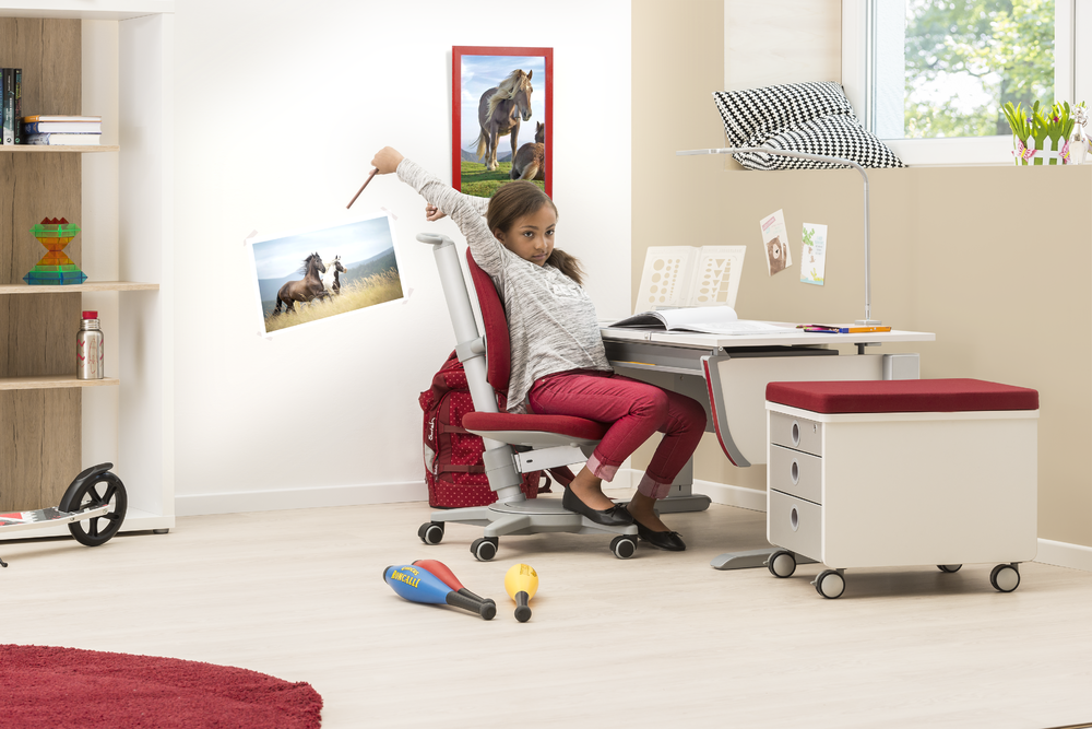 Moll Joker Ergonomic Study Table-Bebehaus