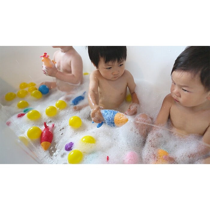 Marcus & Marcus Silicone Bath Toys Rocket Squirt-Bebehaus