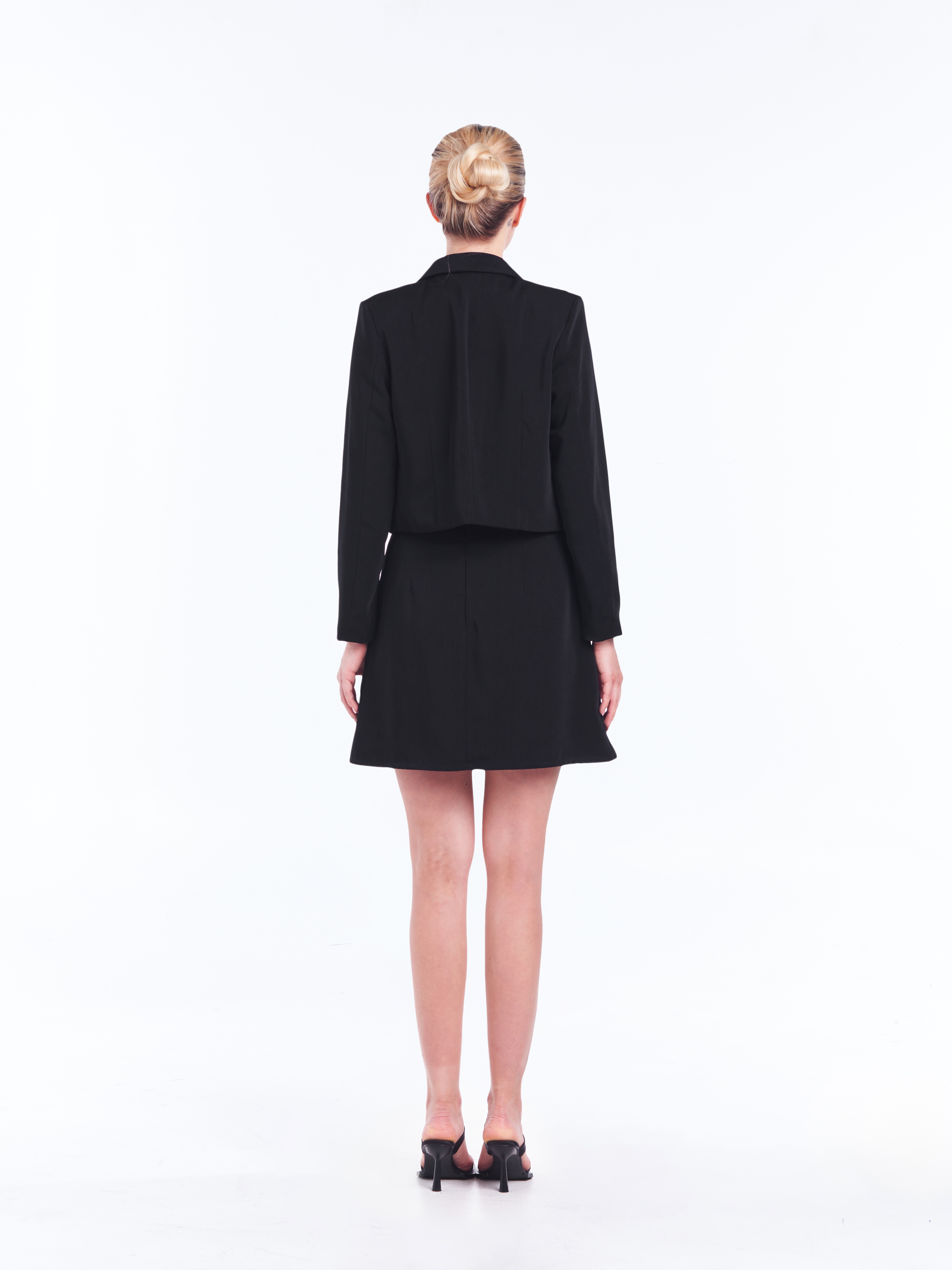 Maya Short Blazer [Classic Black]