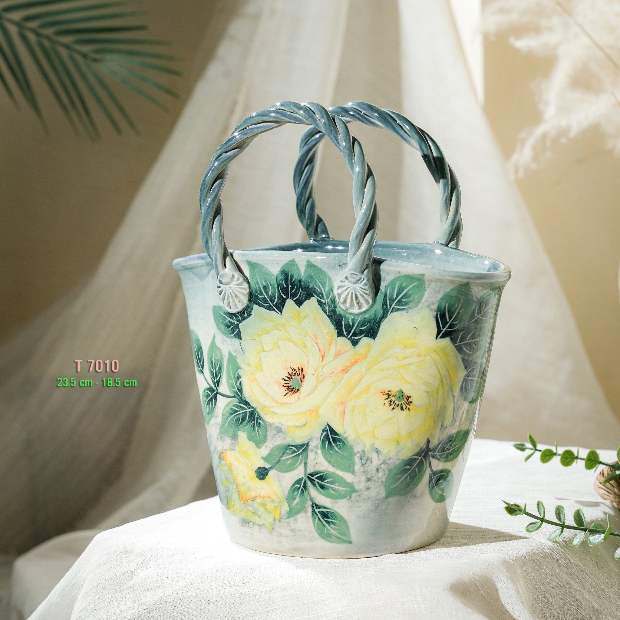 Bình hoa vuốt tay độc bản Từ Tâm T7010 - 23.5x18.5cm