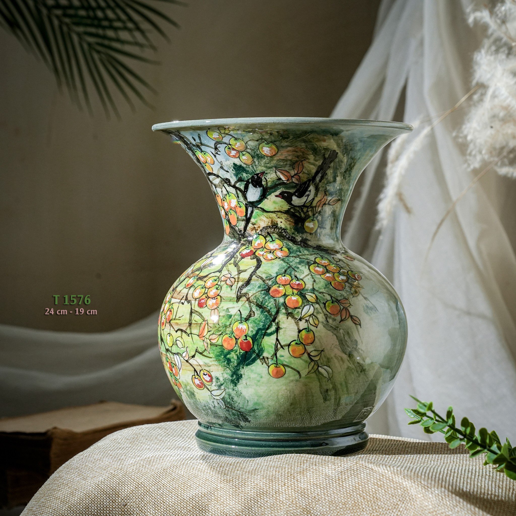 Bình hoa vuốt tay độc bản Từ Tâm T1576 - 24x19cm