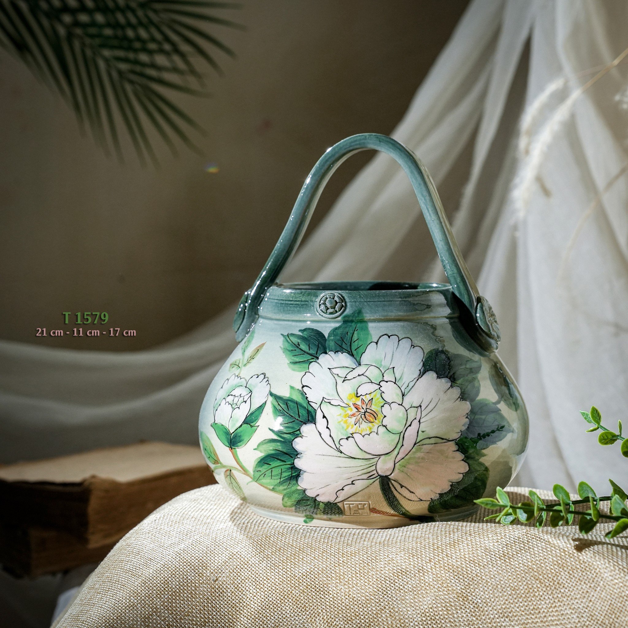 Bình hoa vuốt tay độc bản Từ Tâm T1579 - 21x11x17cm
