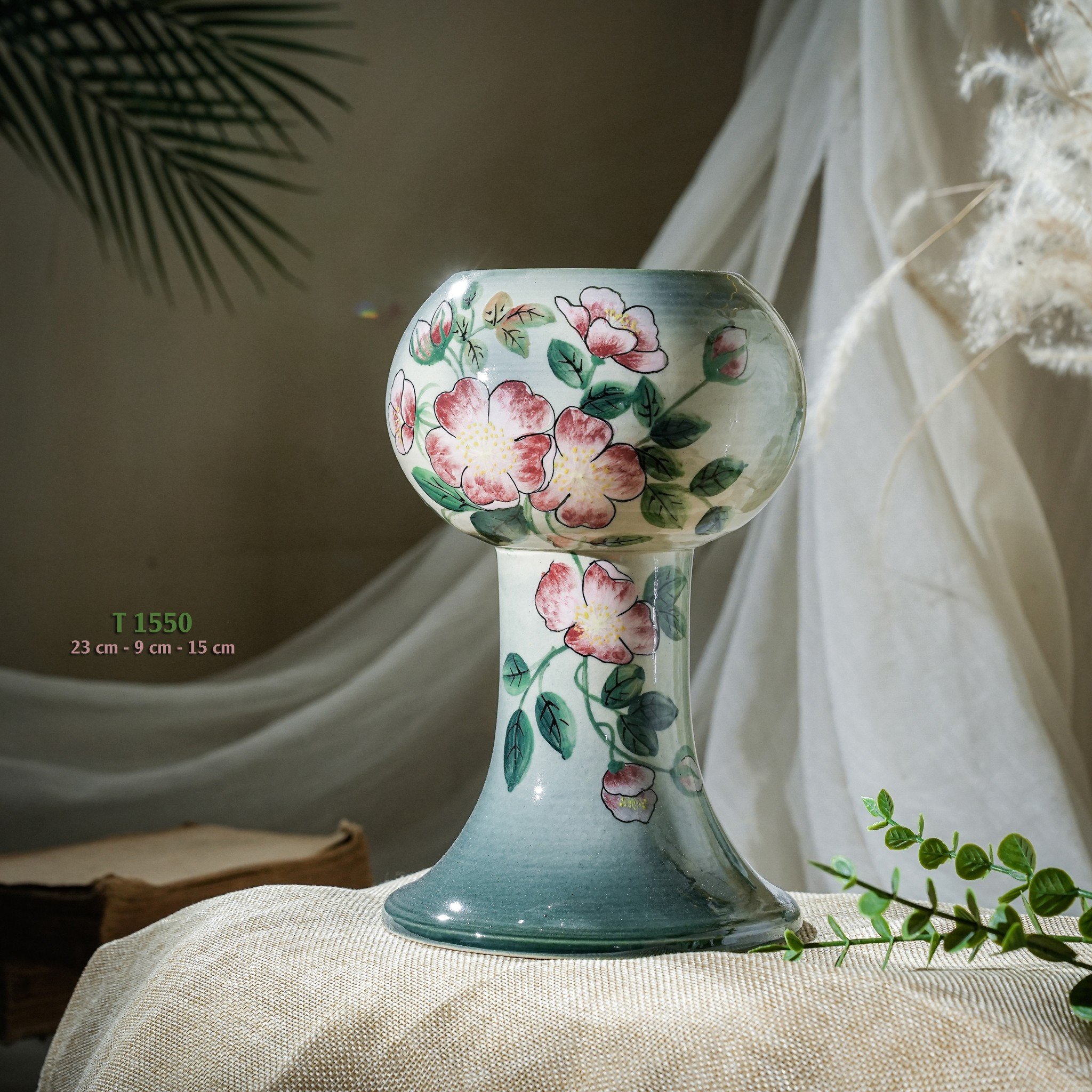 Bình hoa vuốt tay độc bản Từ Tâm T1550 - 23x9x15cm