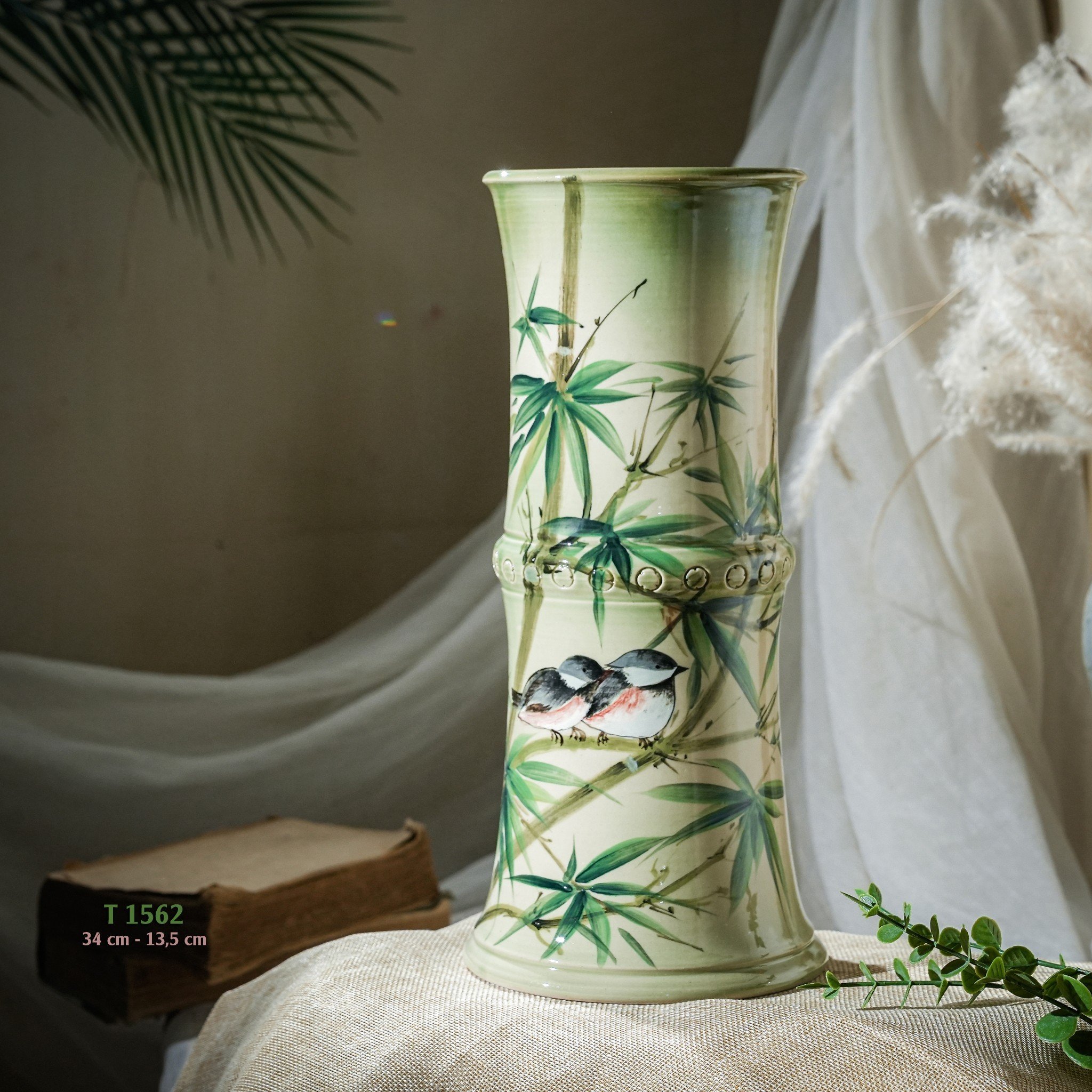 Bình hoa vuốt tay độc bản Từ Tâm T1562 - 34x13.5cm