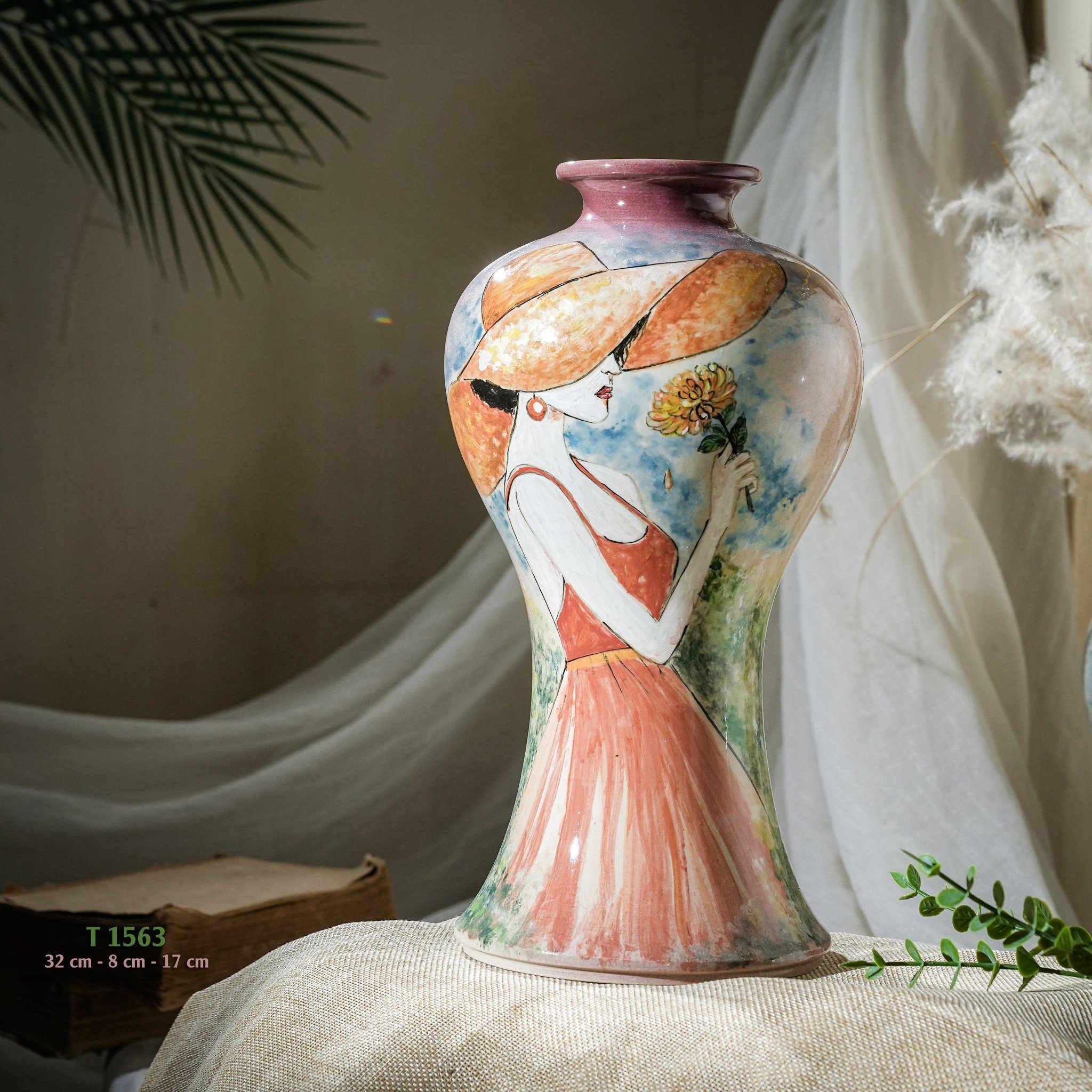 Bình hoa vuốt tay độc bản Từ Tâm T1563 - 32x8x17cm