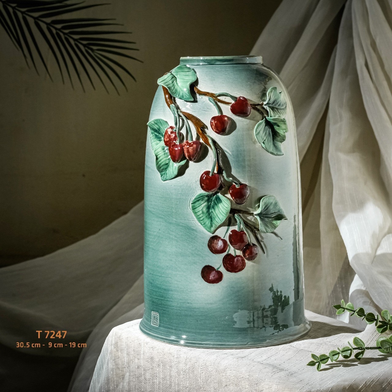 Bình hoa vuốt tay độc bản Từ Tâm T7247 - 30.5x9x19cm