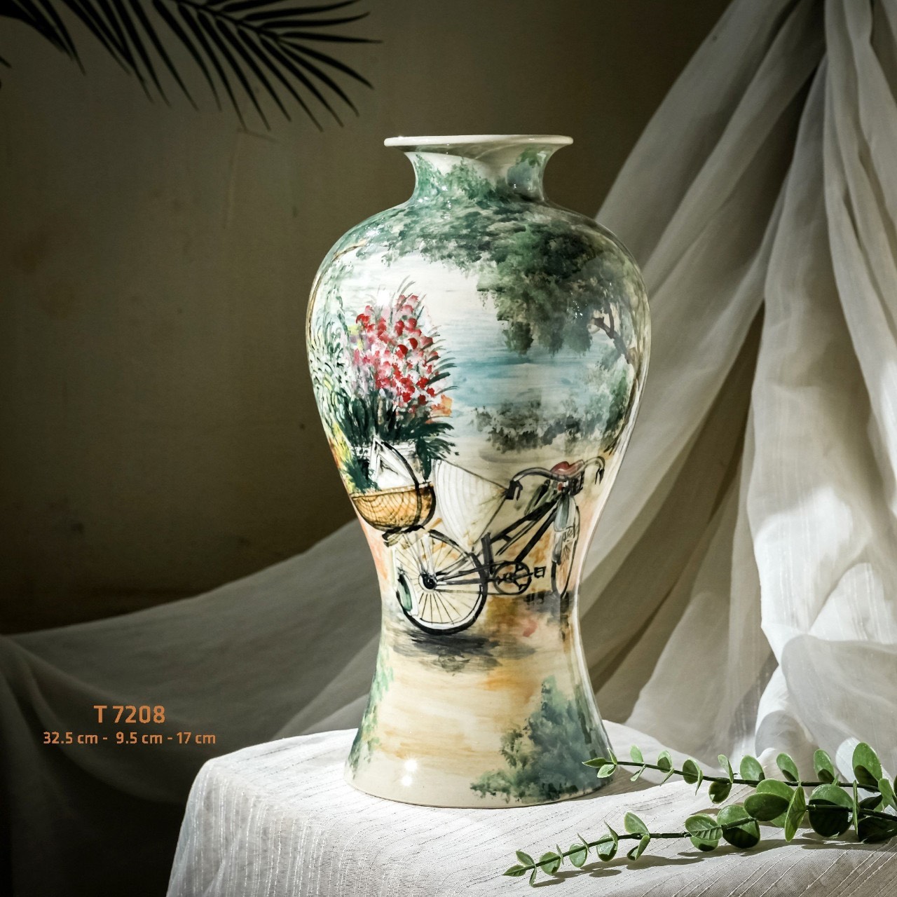 Bình hoa vuốt tay độc bản Từ Tâm T7208 - 32.5x9.5x17cm