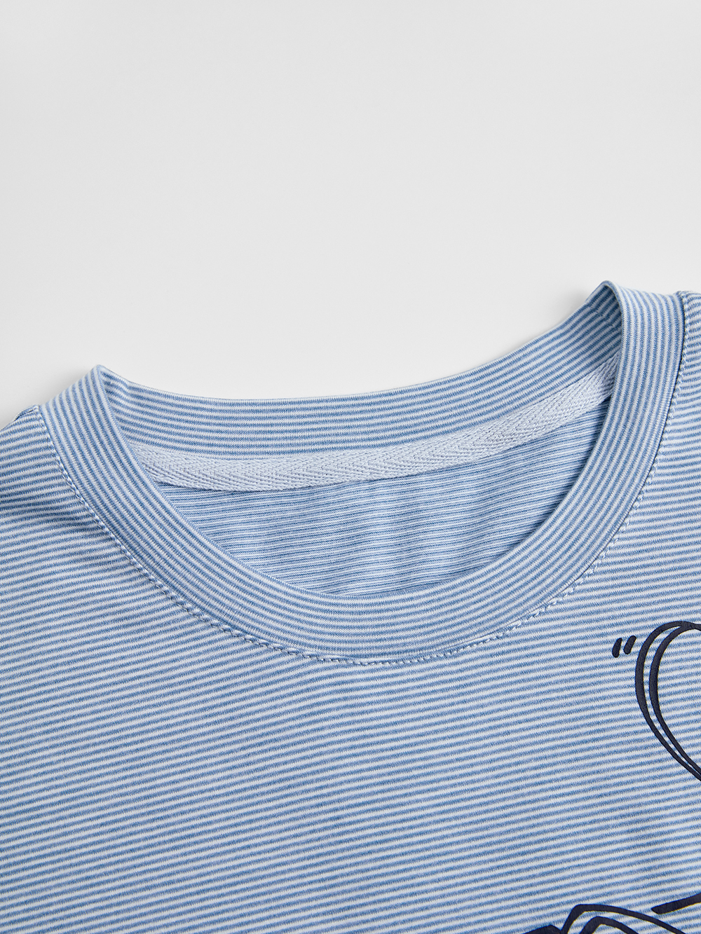 Lovely Ribbon Dog T-shirt