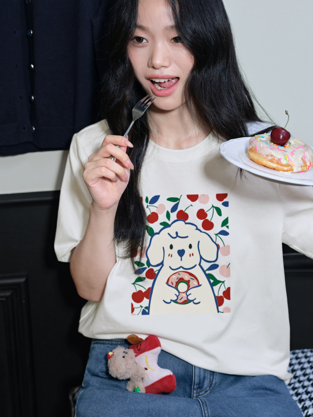 Doughnut Dog Graphic T-shirt