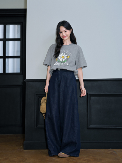 Floral Graphic T-shirt