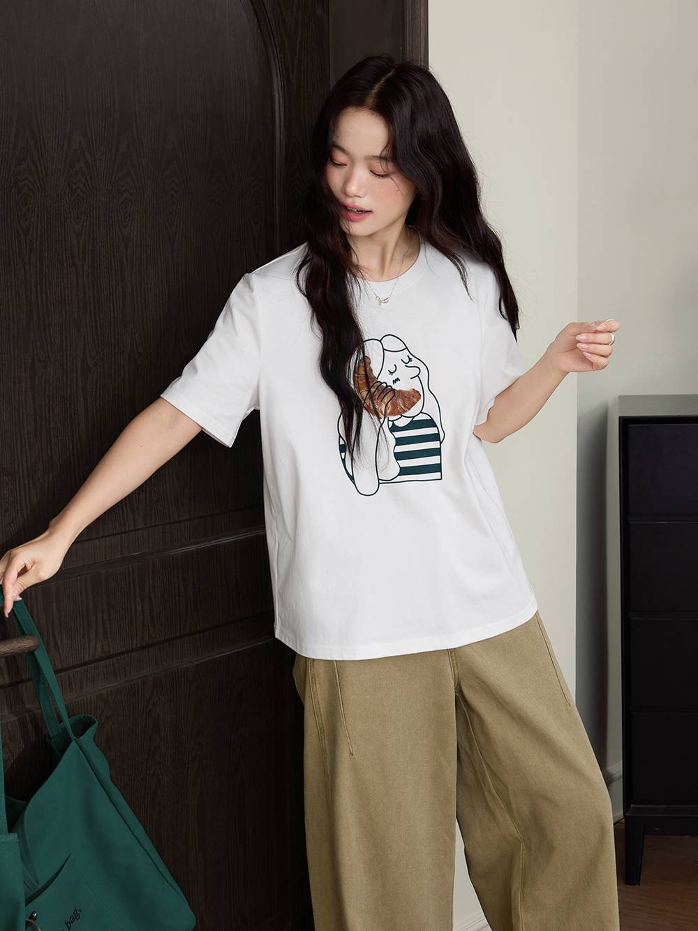 Croissant Graphic T-shirt