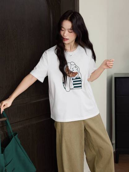 Croissant Graphic T-shirt