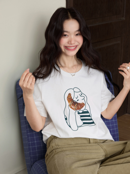 Croissant Graphic T-shirt