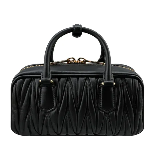 関税込み【MIIU MIU】マトラセバッグ ハンドバッグ ２Way使用