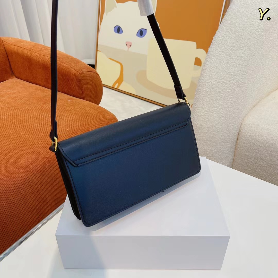 Celine-セリーヌ クラシック ブラック ショルダー バッグ