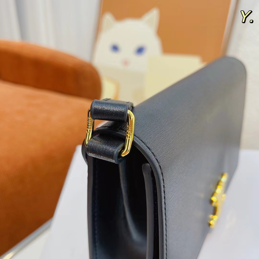 Celine-セリーヌ クラシック ブラック ショルダー バッグ