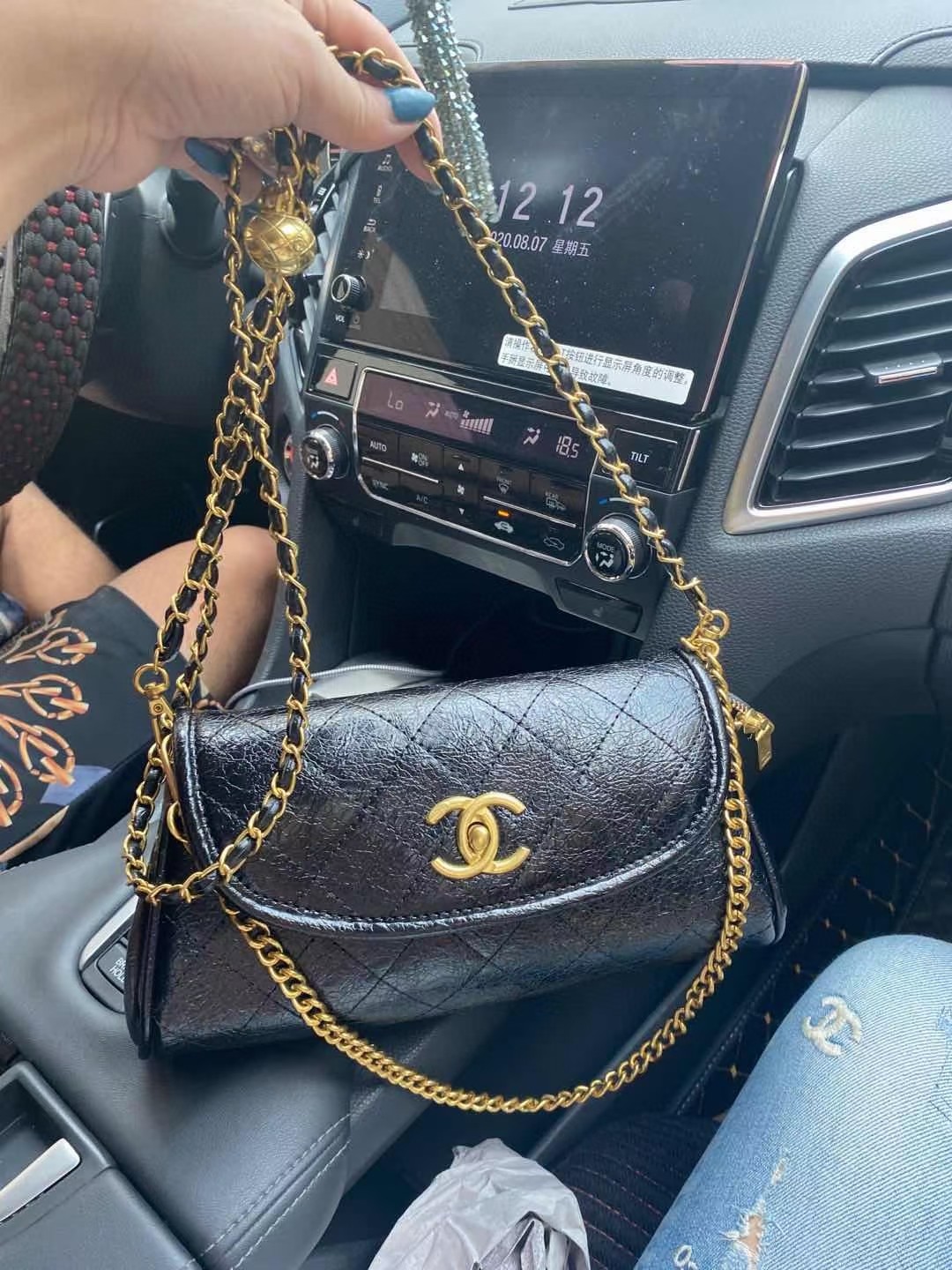 【超入手困難】CHANEL ミニ フラップ バッグ