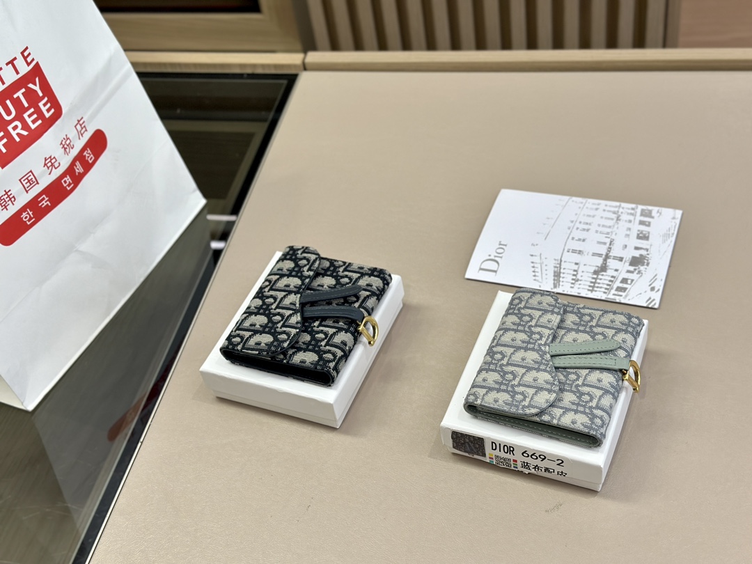 【DIOR】即発！DIOR  コンパクトウォレット ミニ財布【財布】