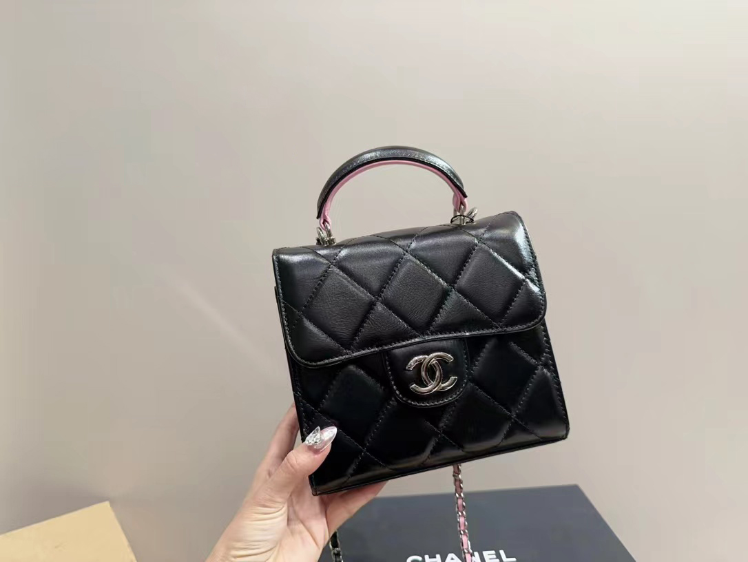 送料込【CHANEL】ロゴ ハンドル チェーン ミニ バッグ