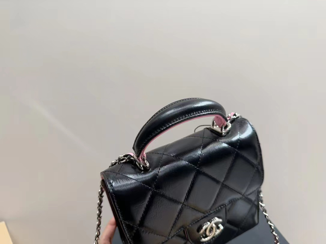 送料込【CHANEL】ロゴ ハンドル チェーン ミニ バッグ